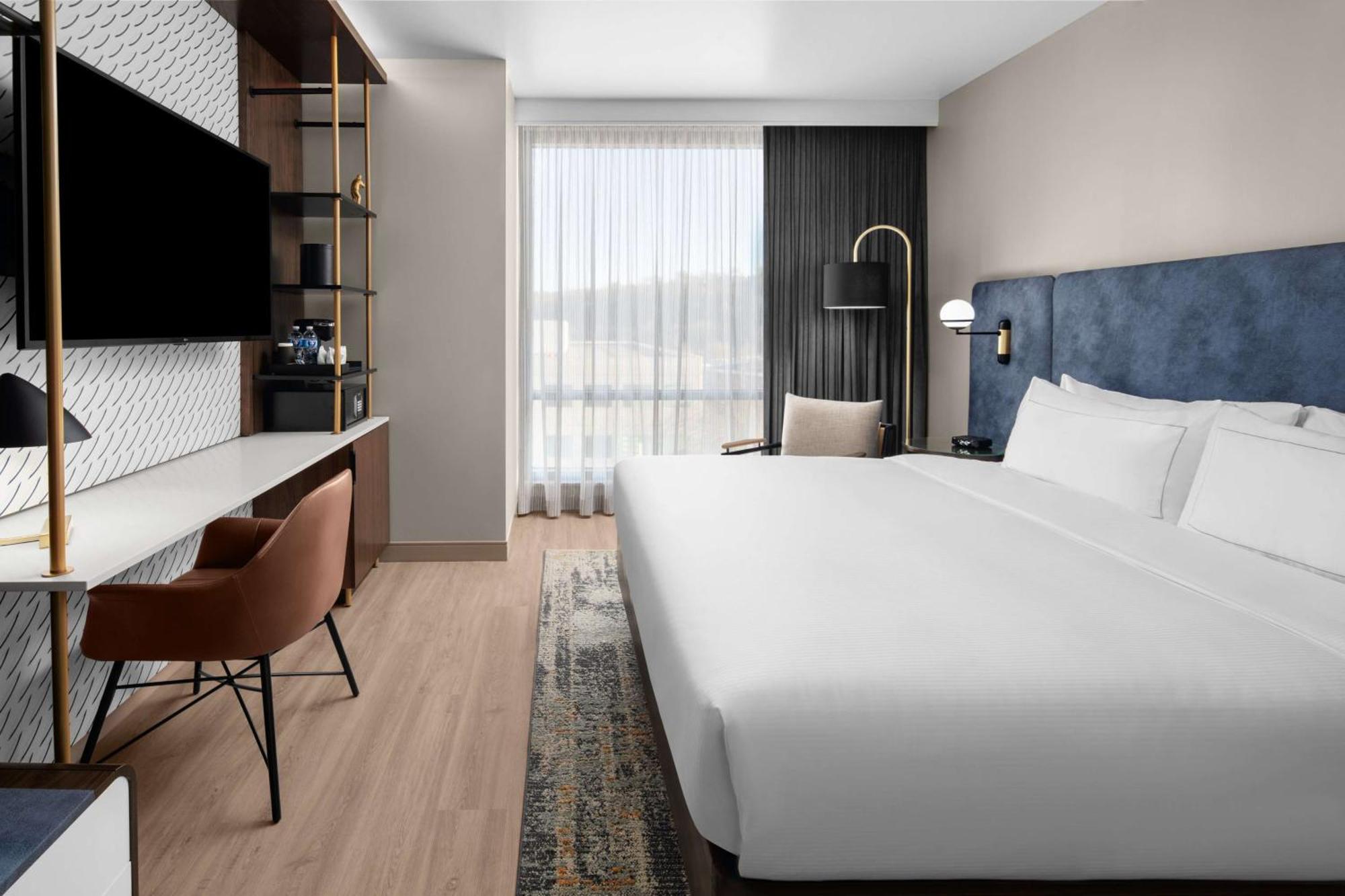 Hotel West & Main Conshohocken, Tapestry Collection Hilton Bagian luar foto