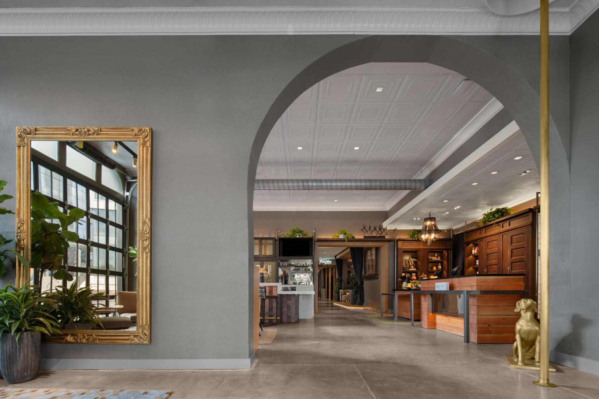 Hotel West & Main Conshohocken, Tapestry Collection Hilton Bagian luar foto