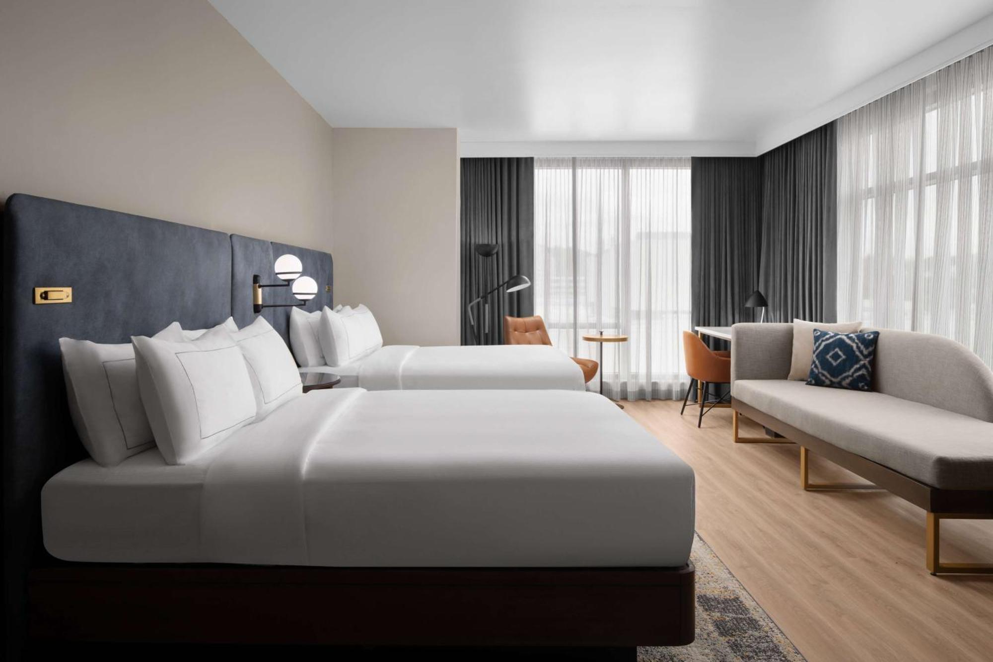 Hotel West & Main Conshohocken, Tapestry Collection Hilton Bagian luar foto