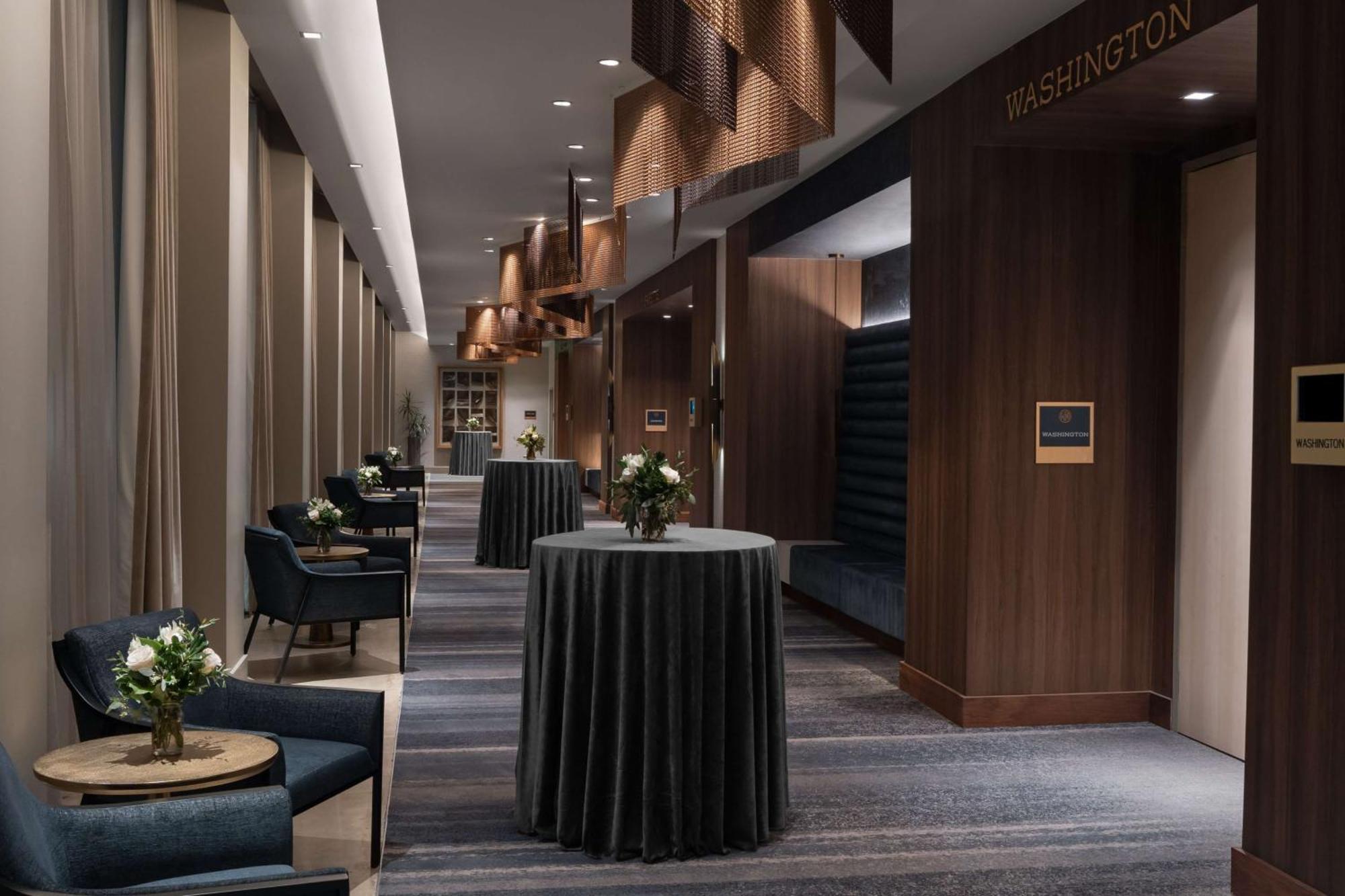 Hotel West & Main Conshohocken, Tapestry Collection Hilton Bagian luar foto
