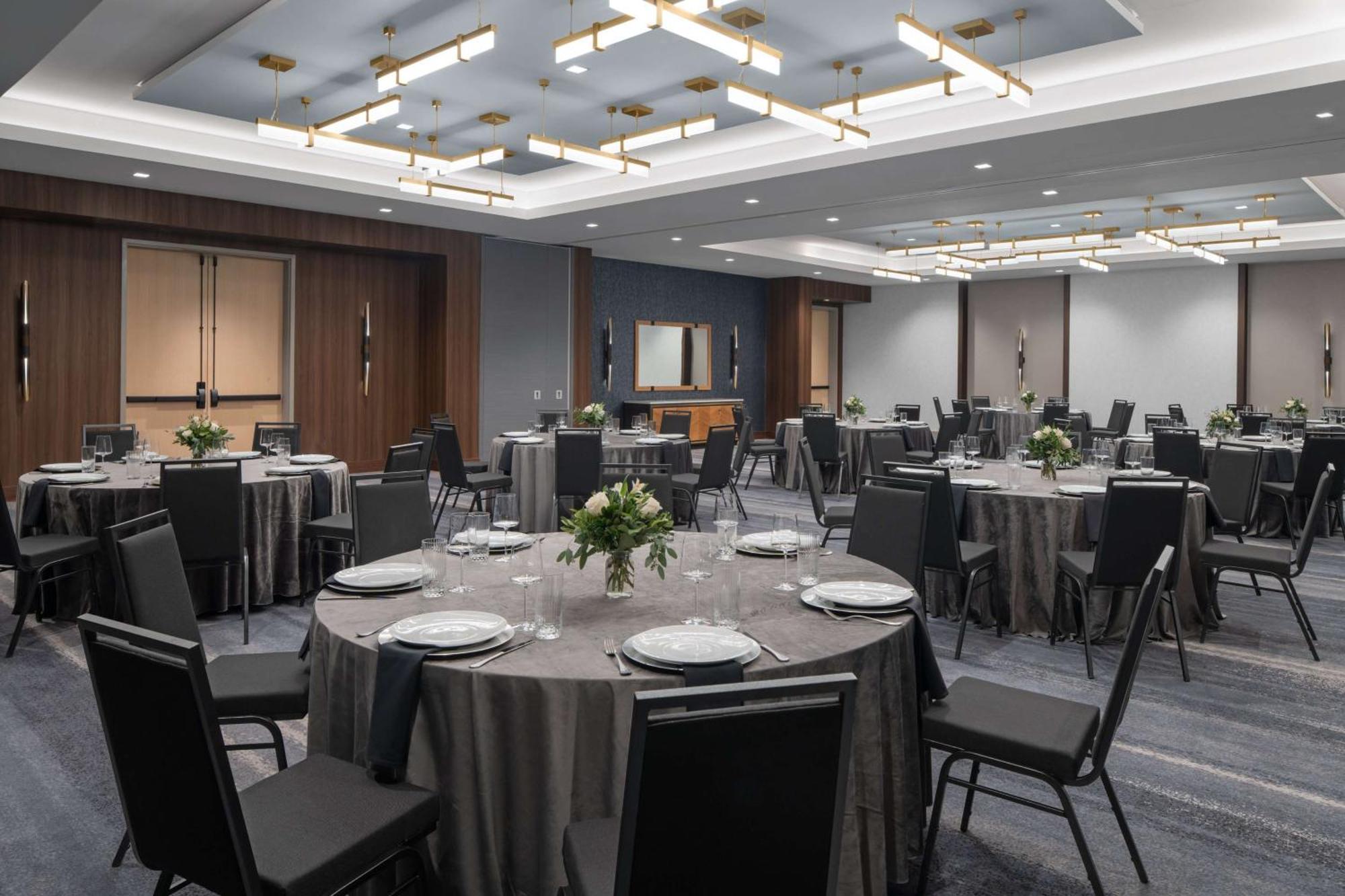 Hotel West & Main Conshohocken, Tapestry Collection Hilton Bagian luar foto
